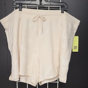 NWT, SOFT CREAM Shorts W/ Working Drawstring, 3X
